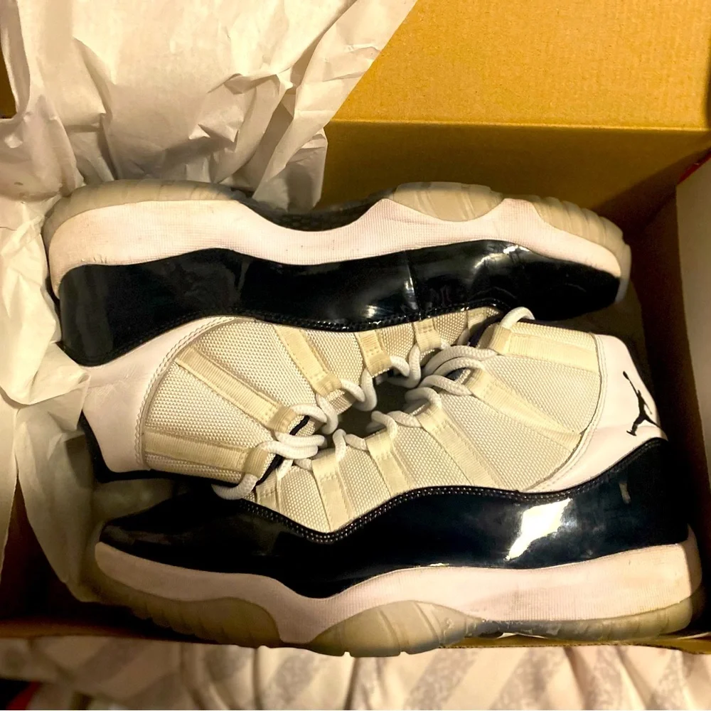 10.5 Worn twice. JORDAN CONCORD 2018. Only issue is no box - Picture 1 of 5